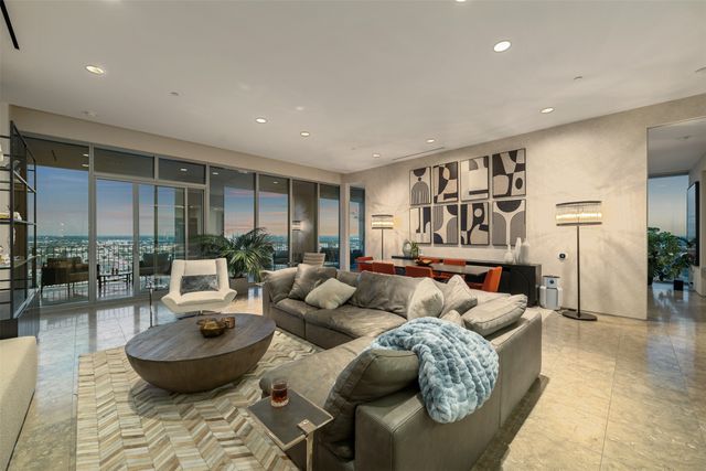 1717 Arts Plaza 2202, Dallas, TX 75201