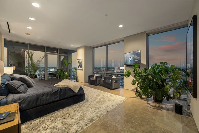 1717 Arts Plaza 2202, Dallas, TX 75201