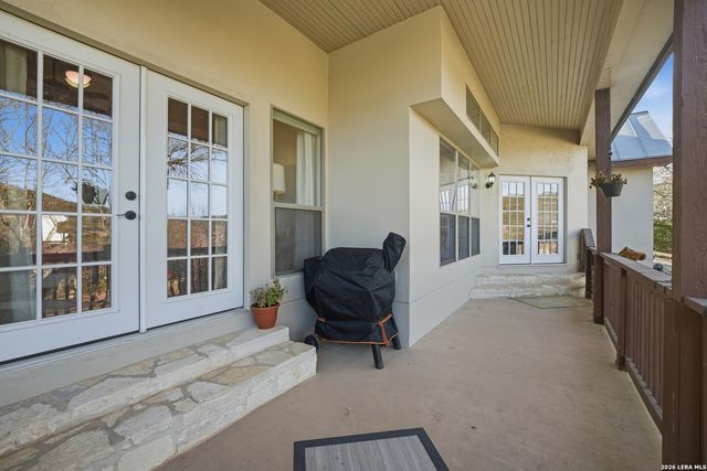 204 Tapatio Dr. W, Boerne, TX 78006