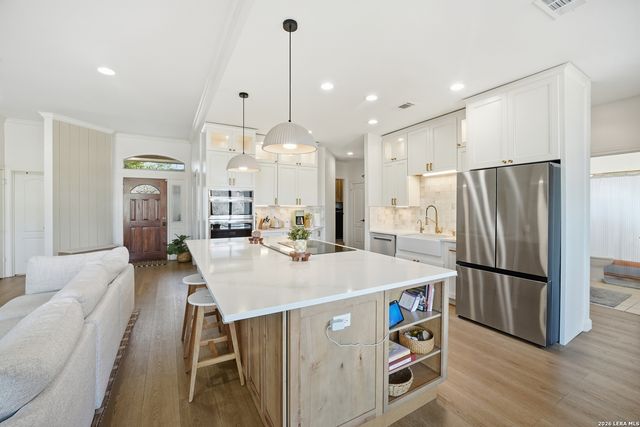 204 Tapatio Dr. W, Boerne, TX 78006