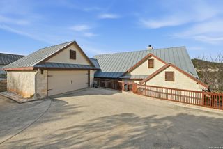 204 Tapatio Dr. W, Boerne, TX 78006