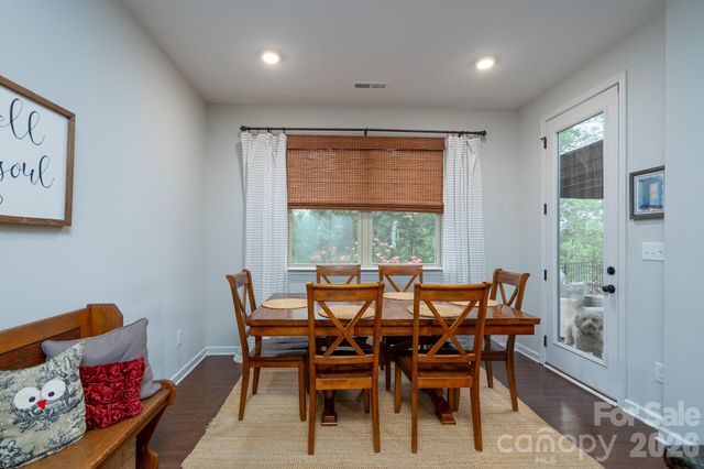 858 Double Oak Lane SE, Concord, NC 28025