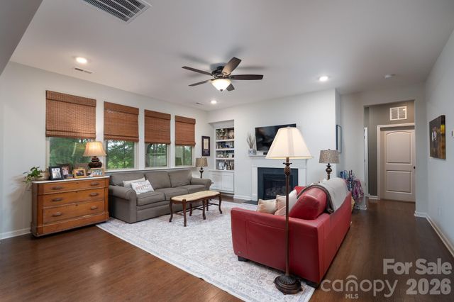 858 Double Oak Lane SE, Concord, NC 28025