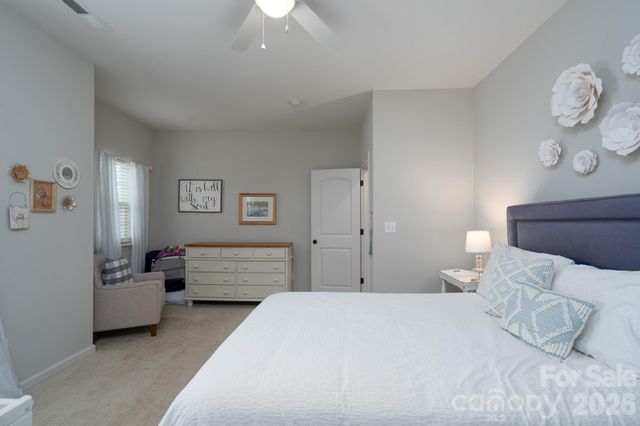 858 Double Oak Lane SE, Concord, NC 28025
