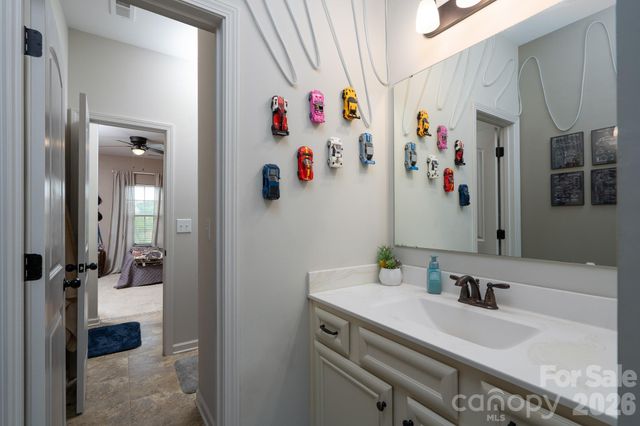 858 Double Oak Lane SE, Concord, NC 28025