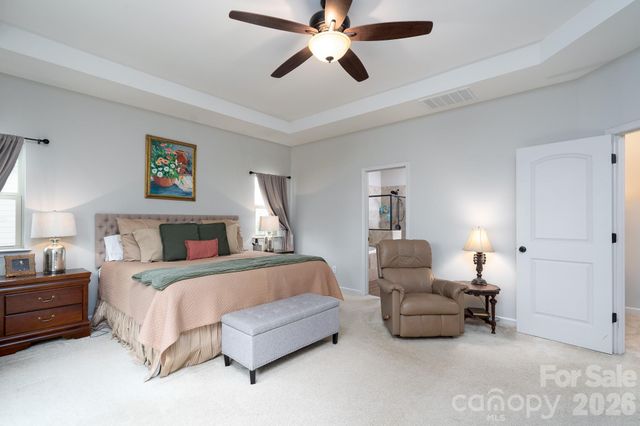 858 Double Oak Lane SE, Concord, NC 28025