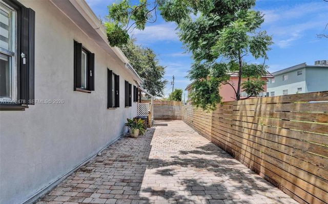 2135 SW 4th St, Miami, FL 33135