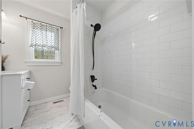 2174 Mountain View Rd, Powhatan, VA 23139