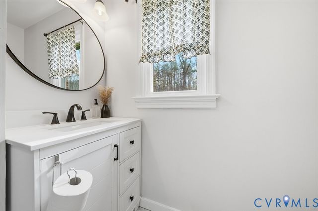 2174 Mountain View Rd, Powhatan, VA 23139