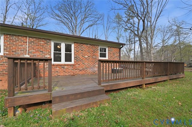 2174 Mountain View Rd, Powhatan, VA 23139