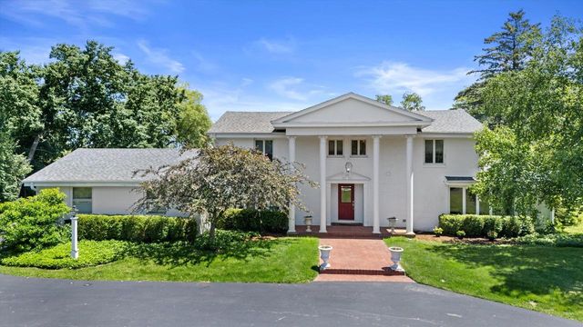 13334 N Lakewood DRIVE, Mequon, WI 53097