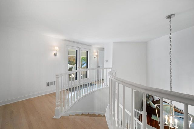 13334 N Lakewood DRIVE, Mequon, WI 53097
