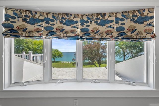 13334 N Lakewood DRIVE, Mequon, WI 53097