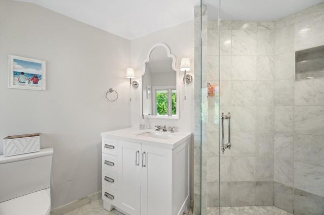 13334 N Lakewood DRIVE, Mequon, WI 53097