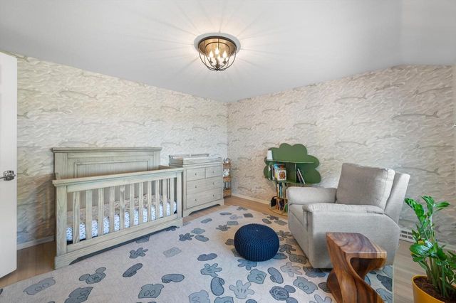13334 N Lakewood DRIVE, Mequon, WI 53097