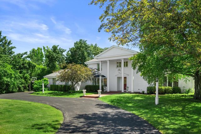 13334 N Lakewood DRIVE, Mequon, WI 53097