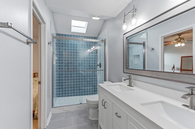 2053 JOHNSON RD, Germantown, TN 38139