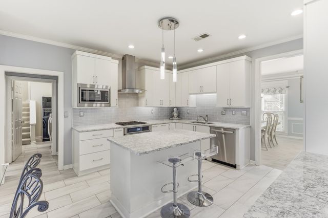 2053 JOHNSON RD, Germantown, TN 38139