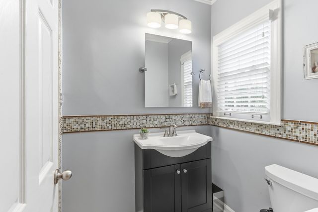 2053 JOHNSON RD, Germantown, TN 38139