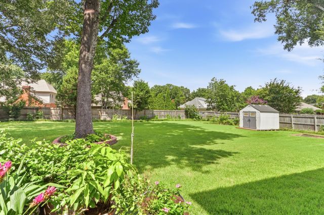 2053 JOHNSON RD, Germantown, TN 38139