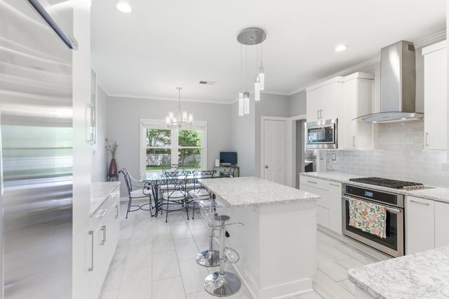 2053 JOHNSON RD, Germantown, TN 38139