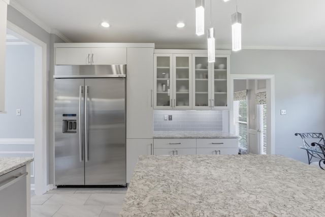2053 JOHNSON RD, Germantown, TN 38139