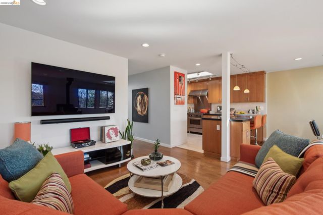 1260 63Rd St, Emeryville, CA 94608