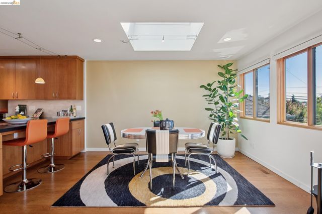 1260 63Rd St, Emeryville, CA 94608
