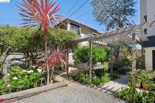 1260 63Rd St, Emeryville, CA 94608