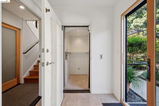 1260 63Rd St, Emeryville, CA 94608