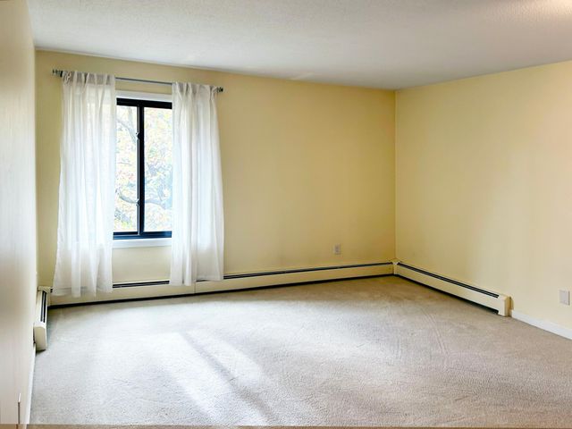 7510 Cahill Road 303B, Edina, MN 55439