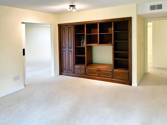 7510 Cahill Road 303B, Edina, MN 55439