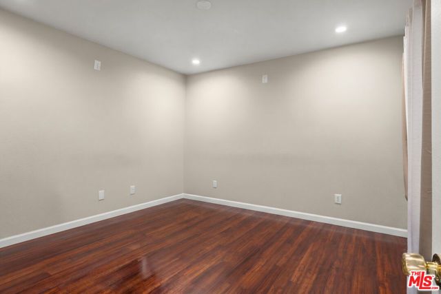 620 W Hyde Park Boulevard 103, Inglewood, CA 90302