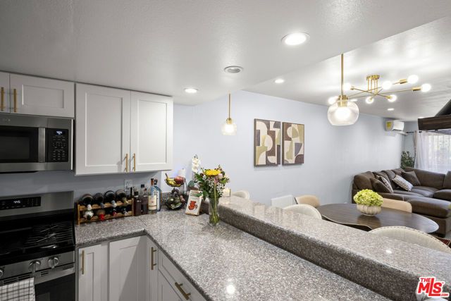 620 W Hyde Park Boulevard 103, Inglewood, CA 90302