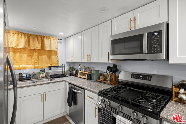 620 W Hyde Park Boulevard 103, Inglewood, CA 90302
