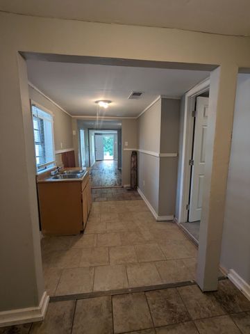 1556 CANE AVE, Memphis, TN 38106