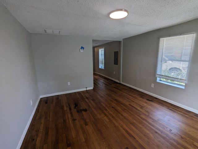 1556 CANE AVE, Memphis, TN 38106