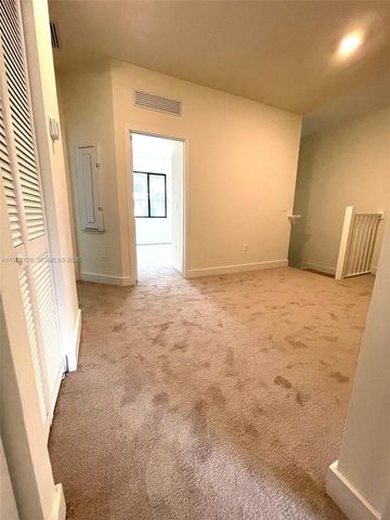 4227 NW 83rd Ave, Doral, FL 33166