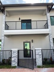 4227 NW 83rd Ave, Doral, FL 33166