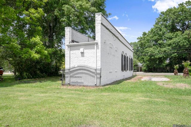 3323 Church St, Slaughter, LA 70777