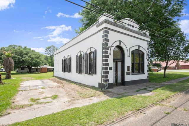 3323 Church St, Slaughter, LA 70777