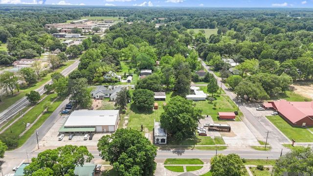 3323 Church St, Slaughter, LA 70777