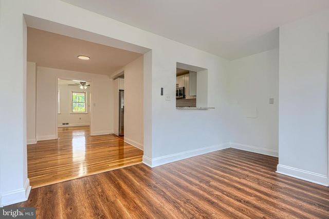 5 CARDINAL RD, Baltimore, MD 21221