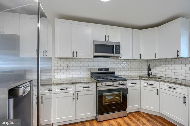 5 CARDINAL RD, Baltimore, MD 21221