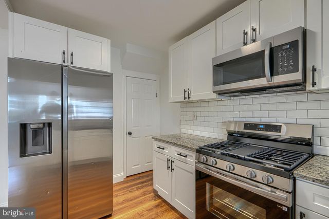 5 CARDINAL RD, Baltimore, MD 21221