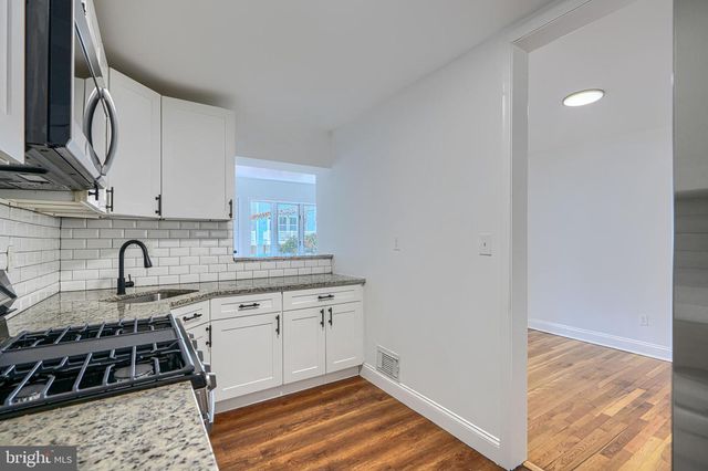 5 CARDINAL RD, Baltimore, MD 21221