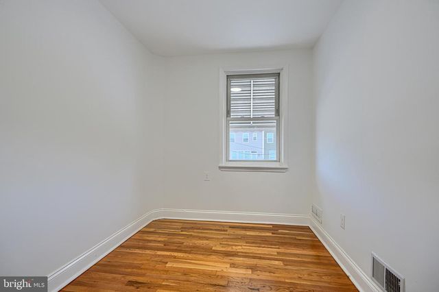 5 CARDINAL RD, Baltimore, MD 21221