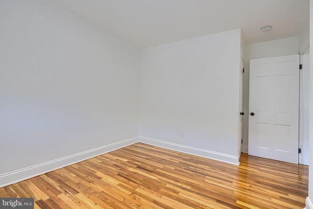5 CARDINAL RD, Baltimore, MD 21221
