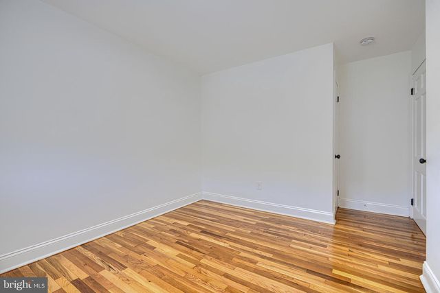 5 CARDINAL RD, Baltimore, MD 21221