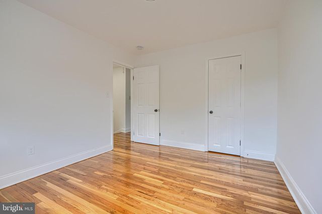 5 CARDINAL RD, Baltimore, MD 21221